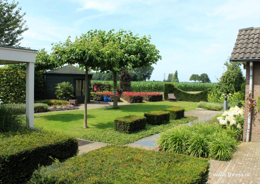 Outdoor living garden - Berkel Enschot 01 - Fhreja - Ontwerpbureau Groene Leefomgeving